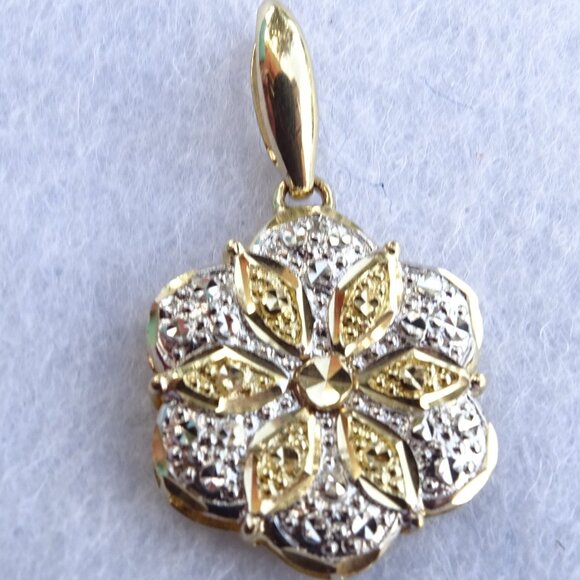 14K Yellow and White Gold Flower Pendant. No chain
